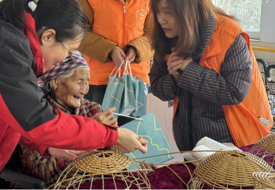 1758768051709045.png image.png