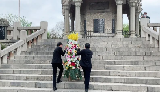 1758768290209737.png image.png